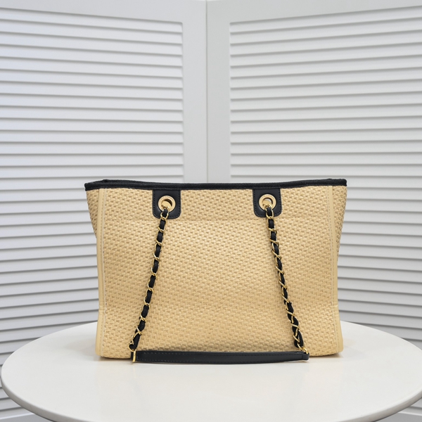 シャネルバッグ側面デザイン